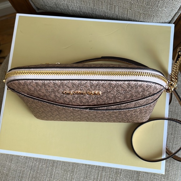 Michael Kors Medium Dome Crossbody Bag Rose Gold - Picture 6 of 16